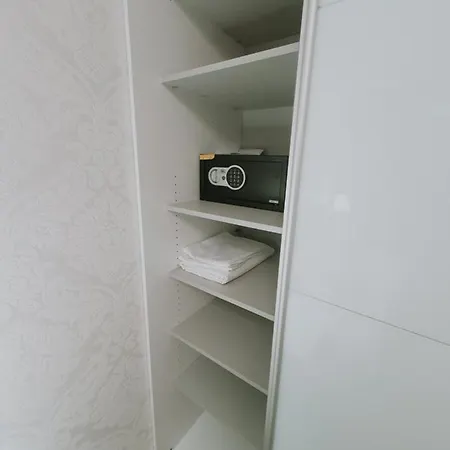 فندق 4 Perly كولوبرزيغ